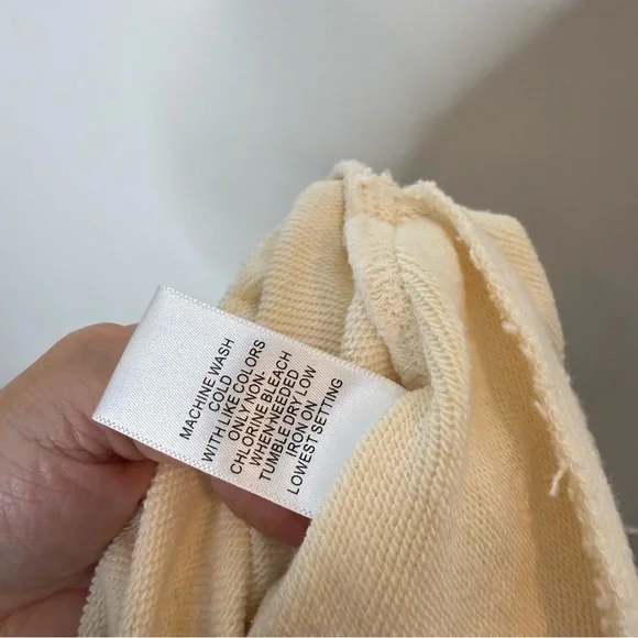 Essentials Fear of God Sweatshorts size large - Picture 4 of 8